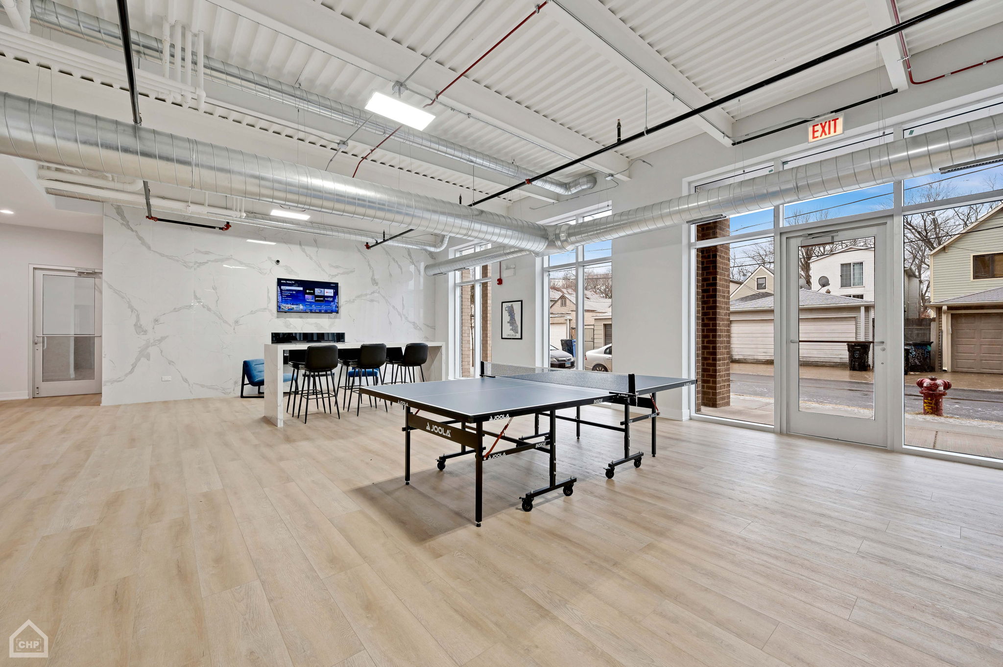 42-web-or-mls-2924 W Medill Ave_004
